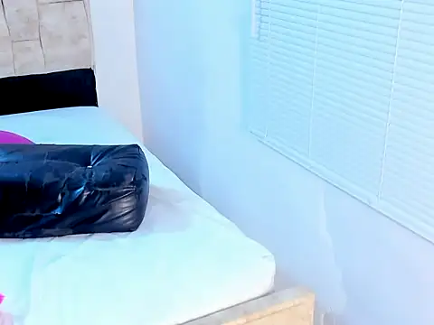 Scarlet_Wood webcam