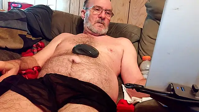 snickers1 live cam on StripChat