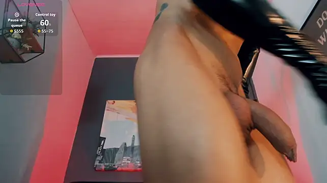 Maximoking26 webcam