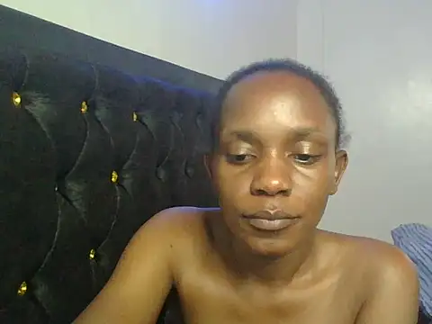Pixieluck live cam on StripChat
