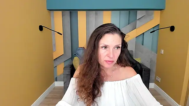 EllaLong live cam on StripChat