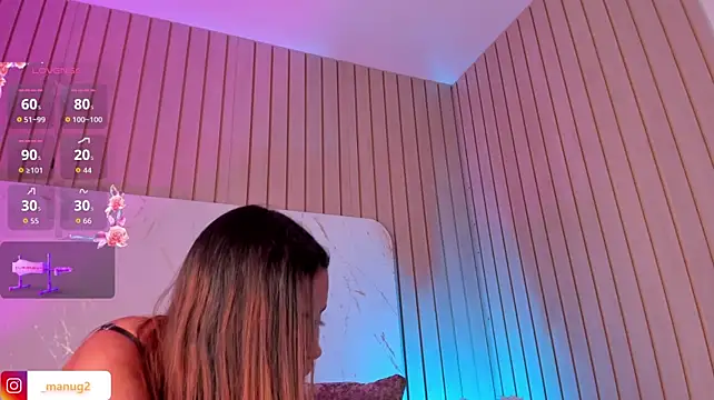 bella_loverr webcam