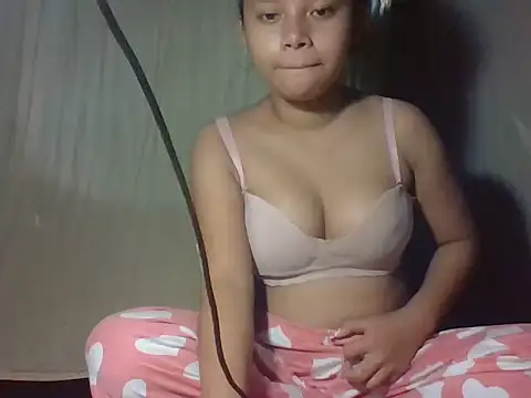 BecomingMommy18 webcam