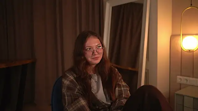 LudieHelmick live cam on StripChat