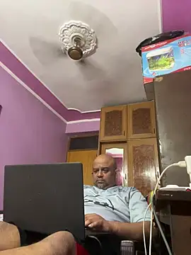 Dick_6inches_Delhi webcam