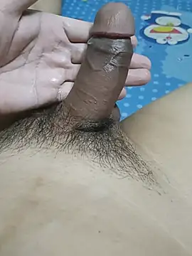 chicuong97 live cam on StripChat