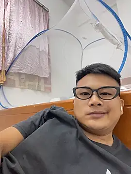 lixiaoshuai8 live cam on StripChat