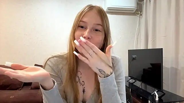 RavenShuker webcam