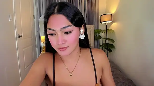 phenomenal_ivy live cam on StripChat