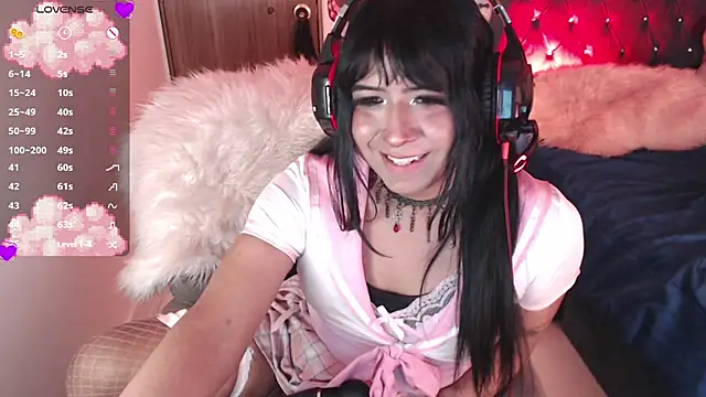 sukii_lane live cam on StripChat
