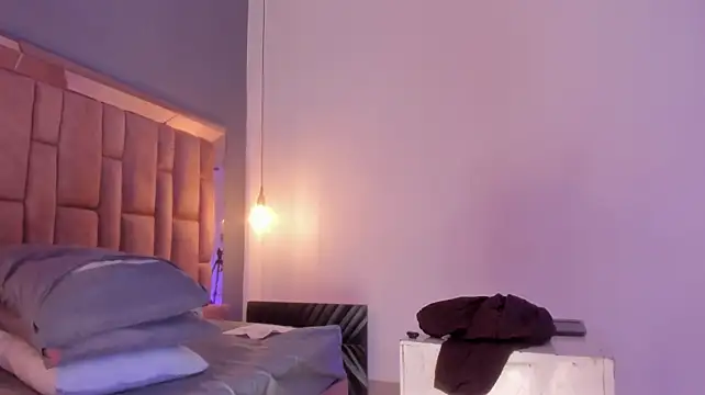victoriaroyce1 webcam
