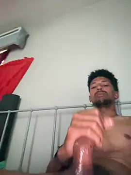 BigPrettyDick777 webcam