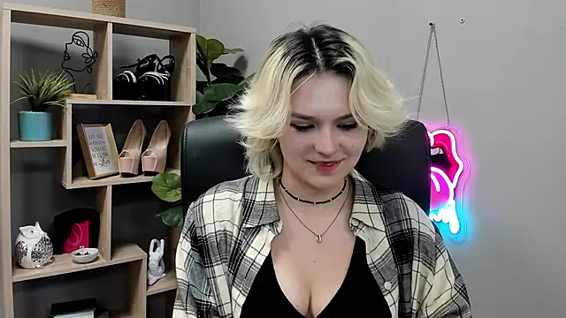 SweetLilyxo webcam