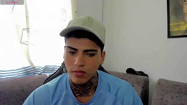 sweetlatinoboy live sex cam