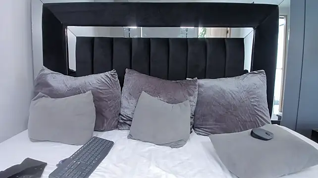 raven_blake webcam