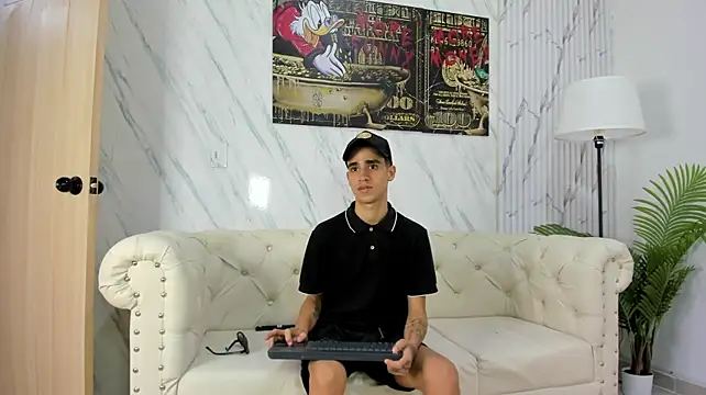 COOL_BOYS2 webcam