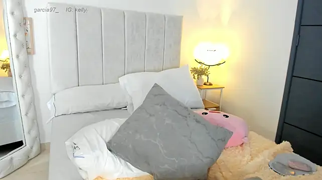 Ally_Snow