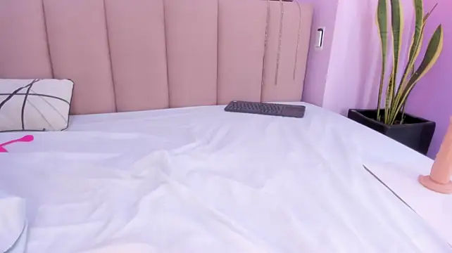 camila_scoth live cam on StripChat