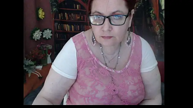PlayfullMature webcam