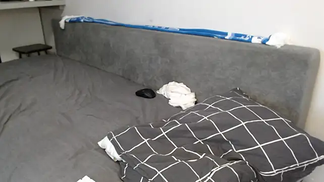 Student_Oliver live cam on StripChat