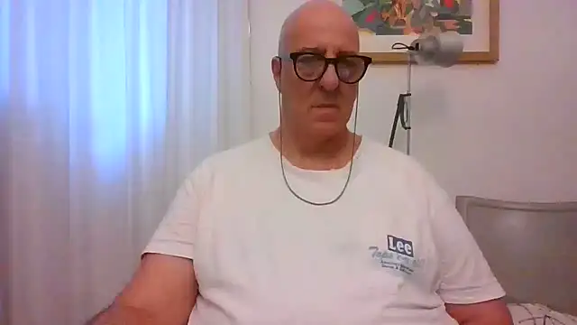 ANONIMO7735 webcam