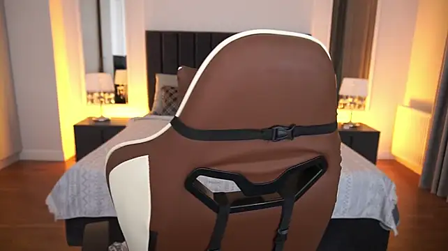 VelvetLuck webcam