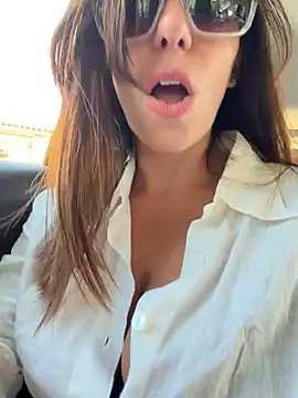 Sara87Show4U