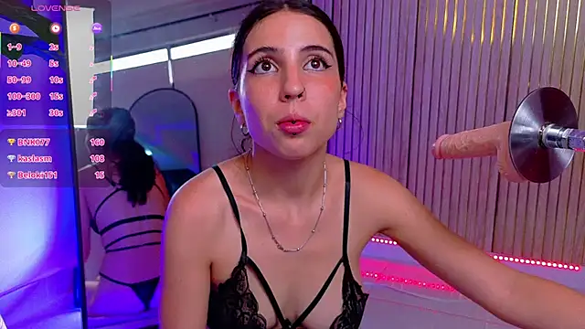 Nova_Lewis webcam