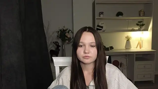 ModestaCavan webcam