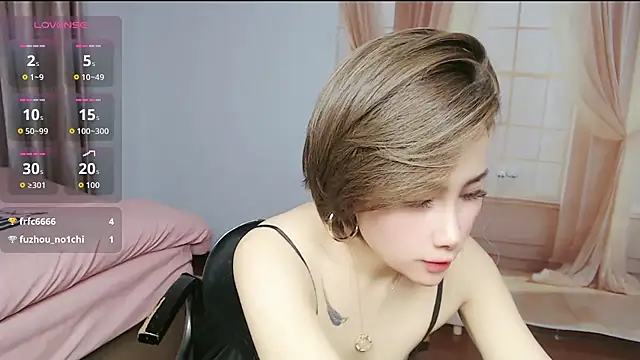 lucyyanyan webcam