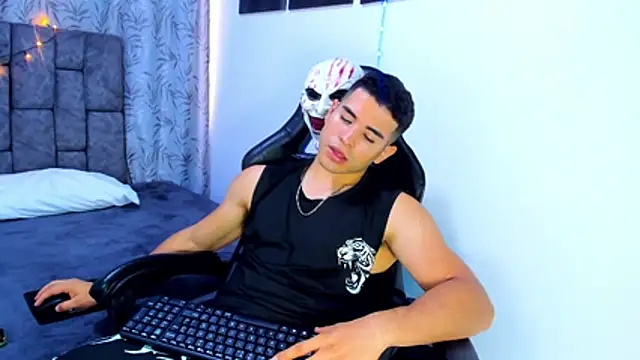 DarellTheseo webcam