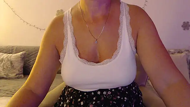 YourfantasyGiuly webcam