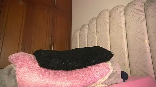 pocahotass_11 webcam