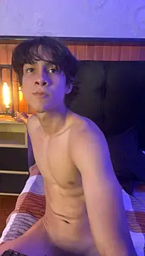 Cheys_Mast live cam on StripChat