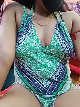 Hotpuja25 webcam