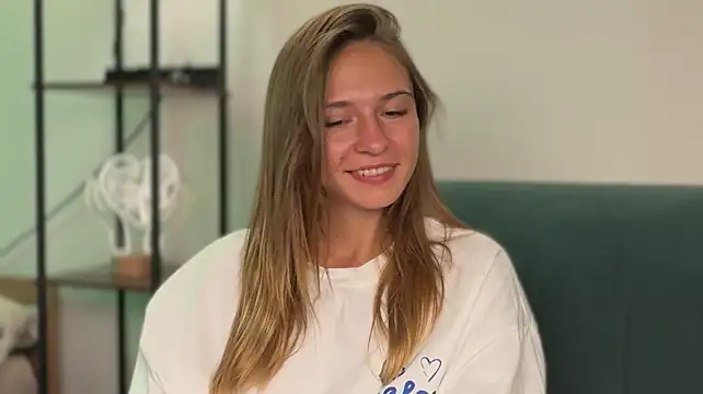 LovelyKatea webcam