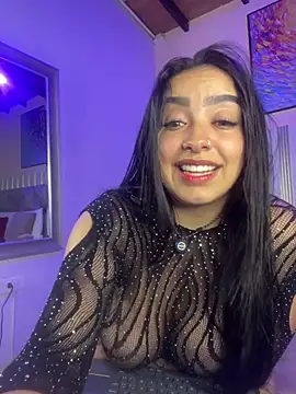 nina_glow webcam