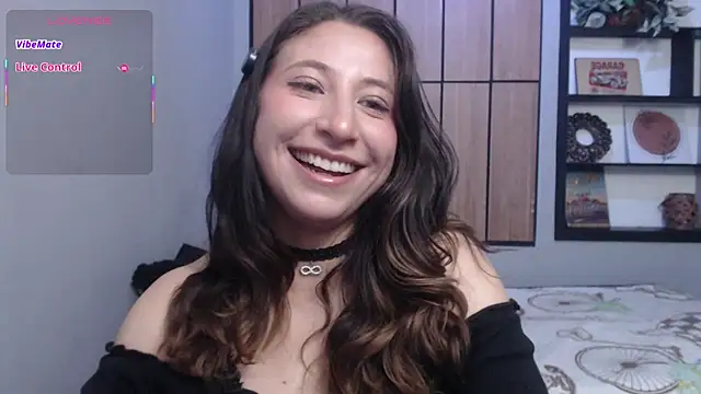 SkarletJhonson_ live cam on StripChat