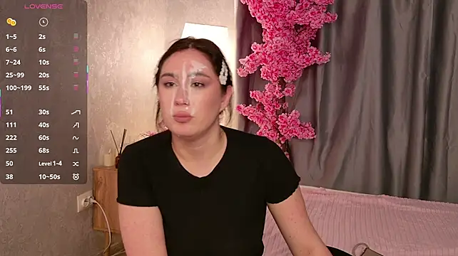 SpicyRuby live cam on StripChat
