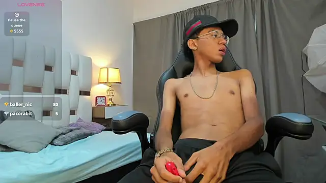 damian_mendez441 live cam on StripChat