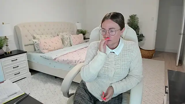 Vika73 — FansOnlyX creator profile