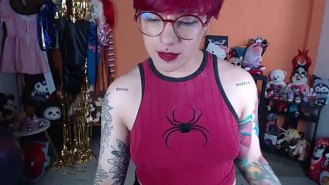 MissMiia2 live cam on StripChat