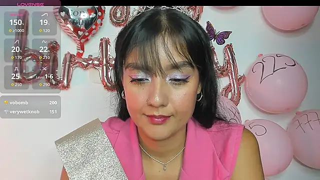 charlottekiss99 webcam
