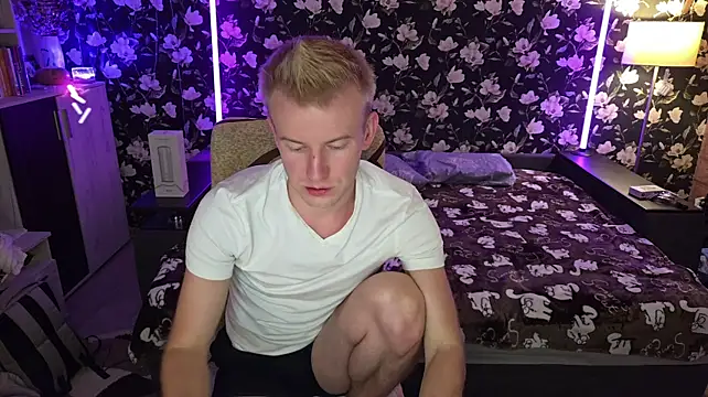Vuitton live sex cam