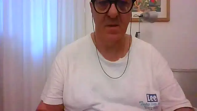 ANONIMO7735 webcam
