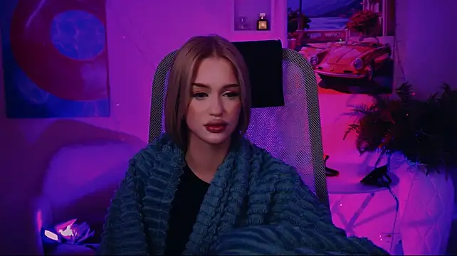 AngelaHolmes webcam