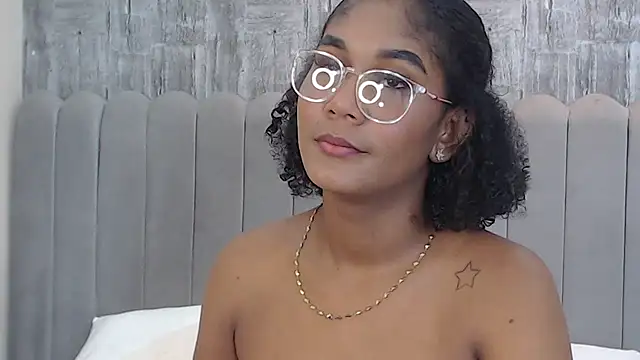 AlisonJannet webcam