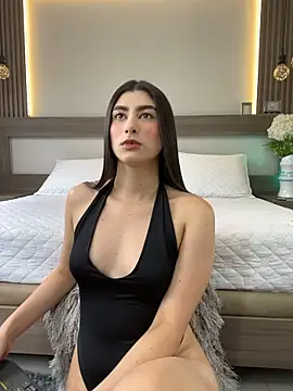 evelyn_hills webcam
