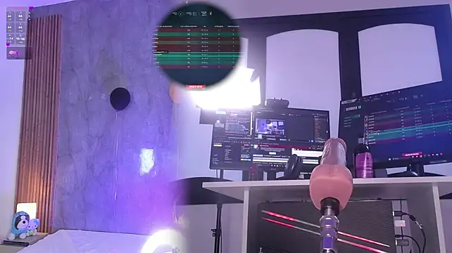 LuciaReid webcam