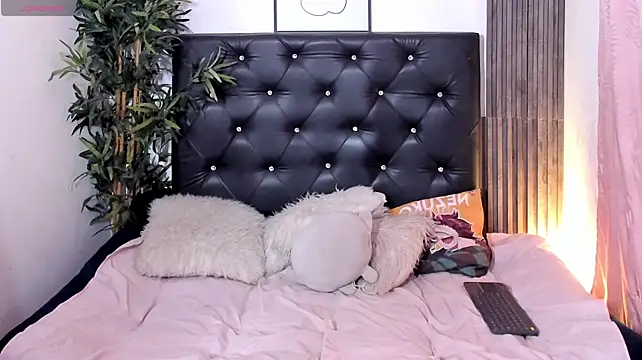 Axxel_White webcam